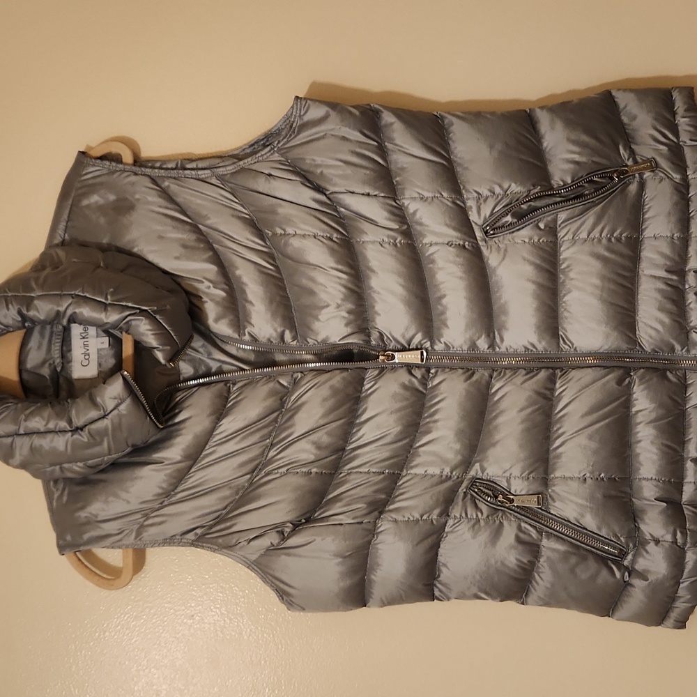 Calvin Klein Women's Silver Puffer Vest